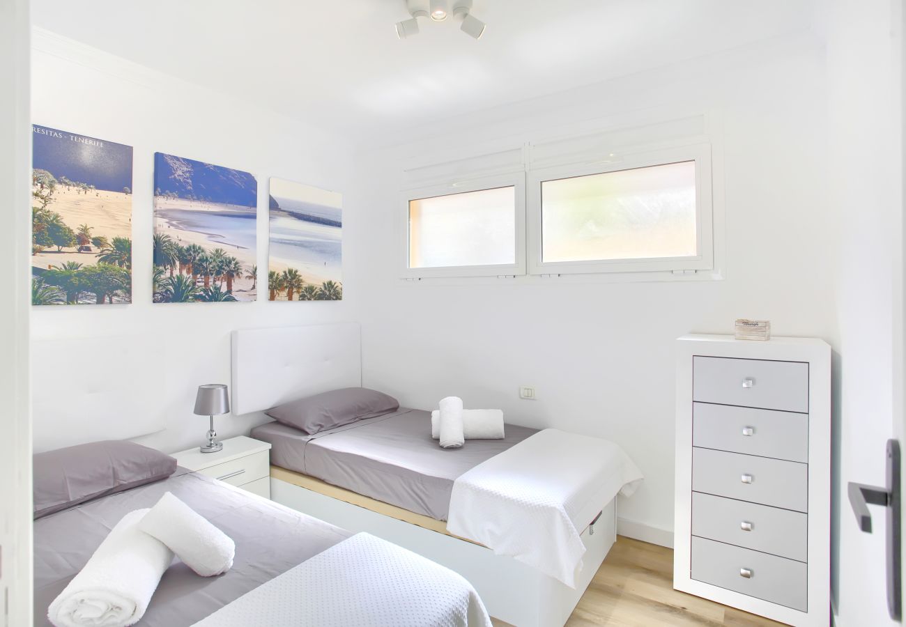 Apartamento en Costa Adeje - The Penthouse, Fabulous Sunset, Heated Pool, Fiber