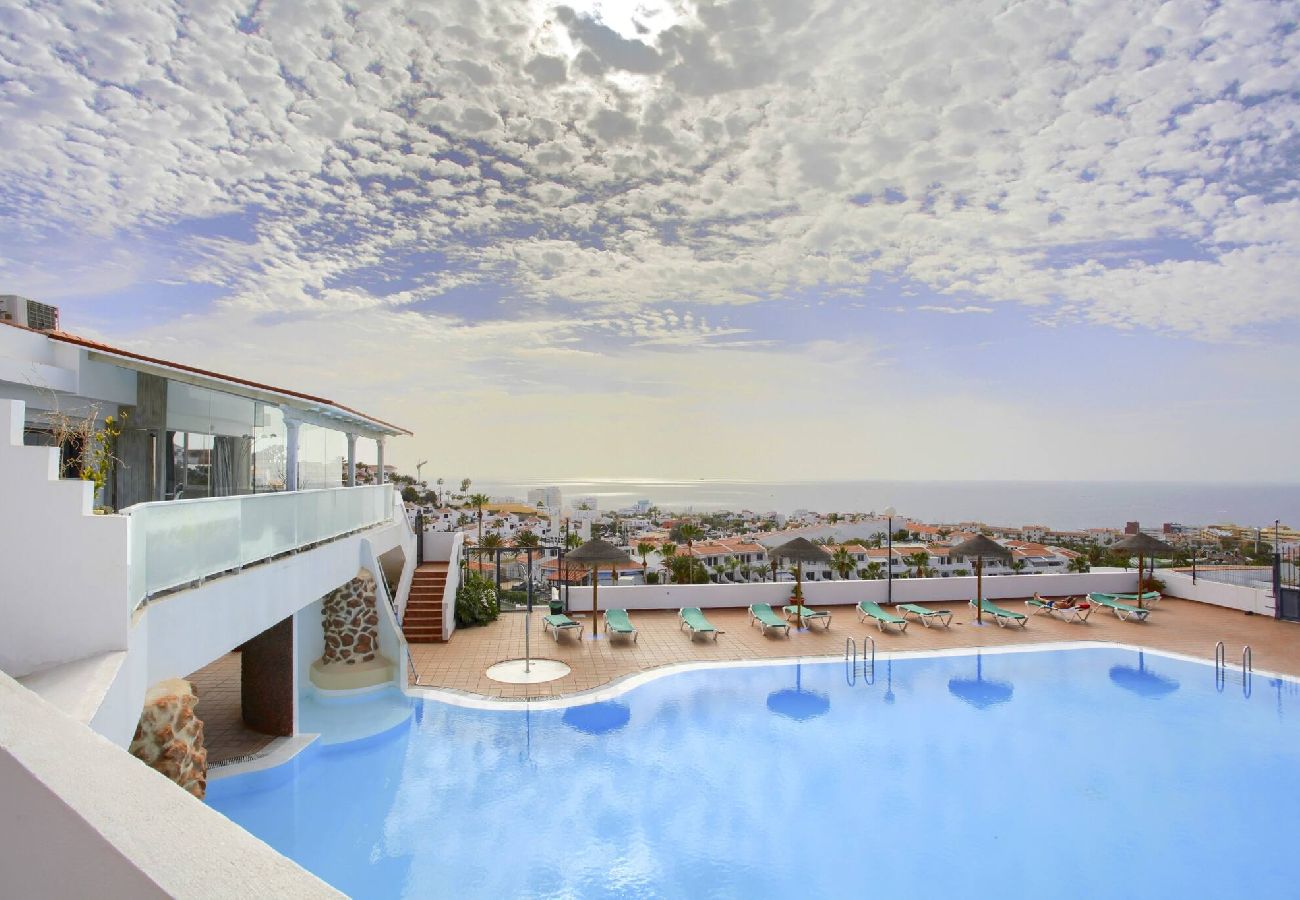 Apartamento en Costa Adeje - CASA DEL SOL, Beautiful Terrace, Fast Wi-Fi, Pool 