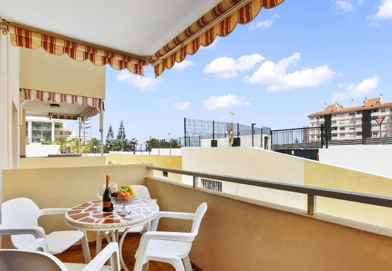 Apartamento en Los Cristianos - The Atlantic Holidays, 170 m. From The Sea 