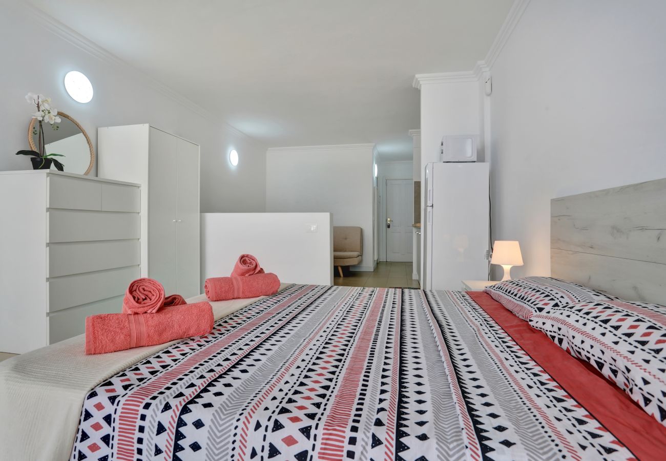 Estudio en San Miguel de Abona - Top Floor Studio. Pools, Fast Internet, Parking