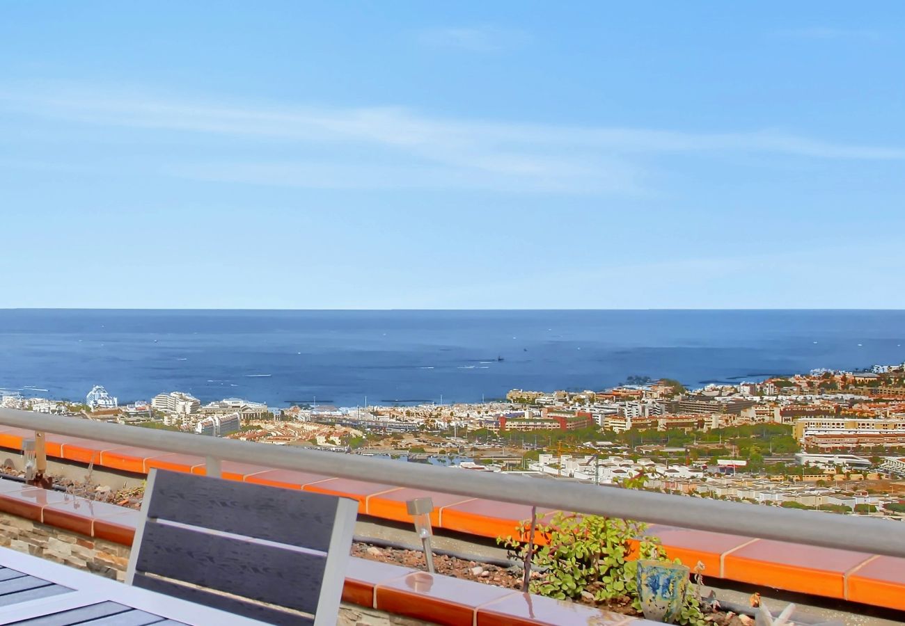 Apartment in Costa Adeje - The Penthouse, Fabulous Sunset, Heated Pool, Fiber