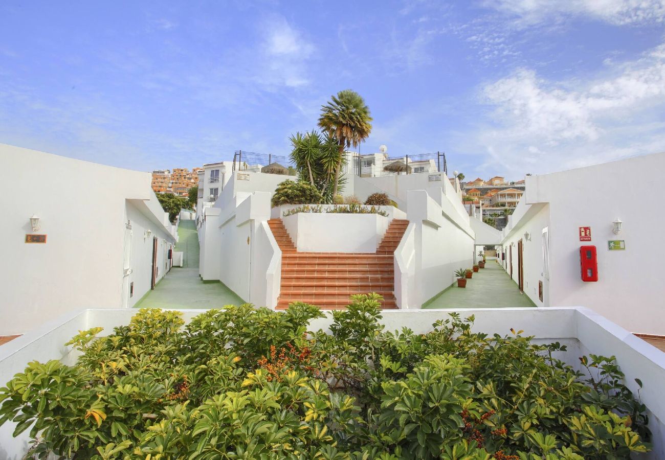 Apartment in Costa Adeje - CASA DEL SOL, Beautiful Terrace, Fast Wi-Fi, Pool 