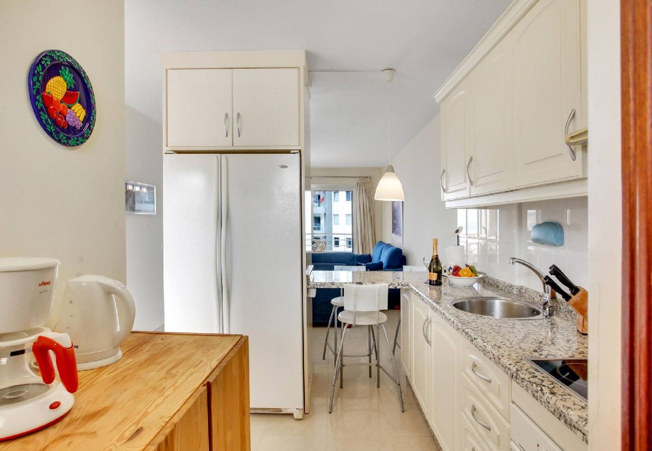 Apartment in Costa Adeje - El Sol del Sur, Ocean View, 2 Pool, Fiber 