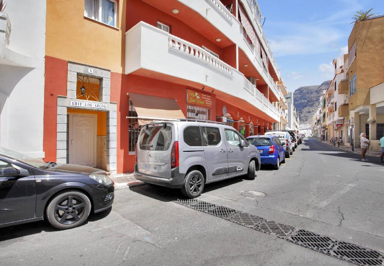 Apartment in Puerto de Santiago - Penthouse The Cliffs, Huge Terrace, Bbq, Air C 