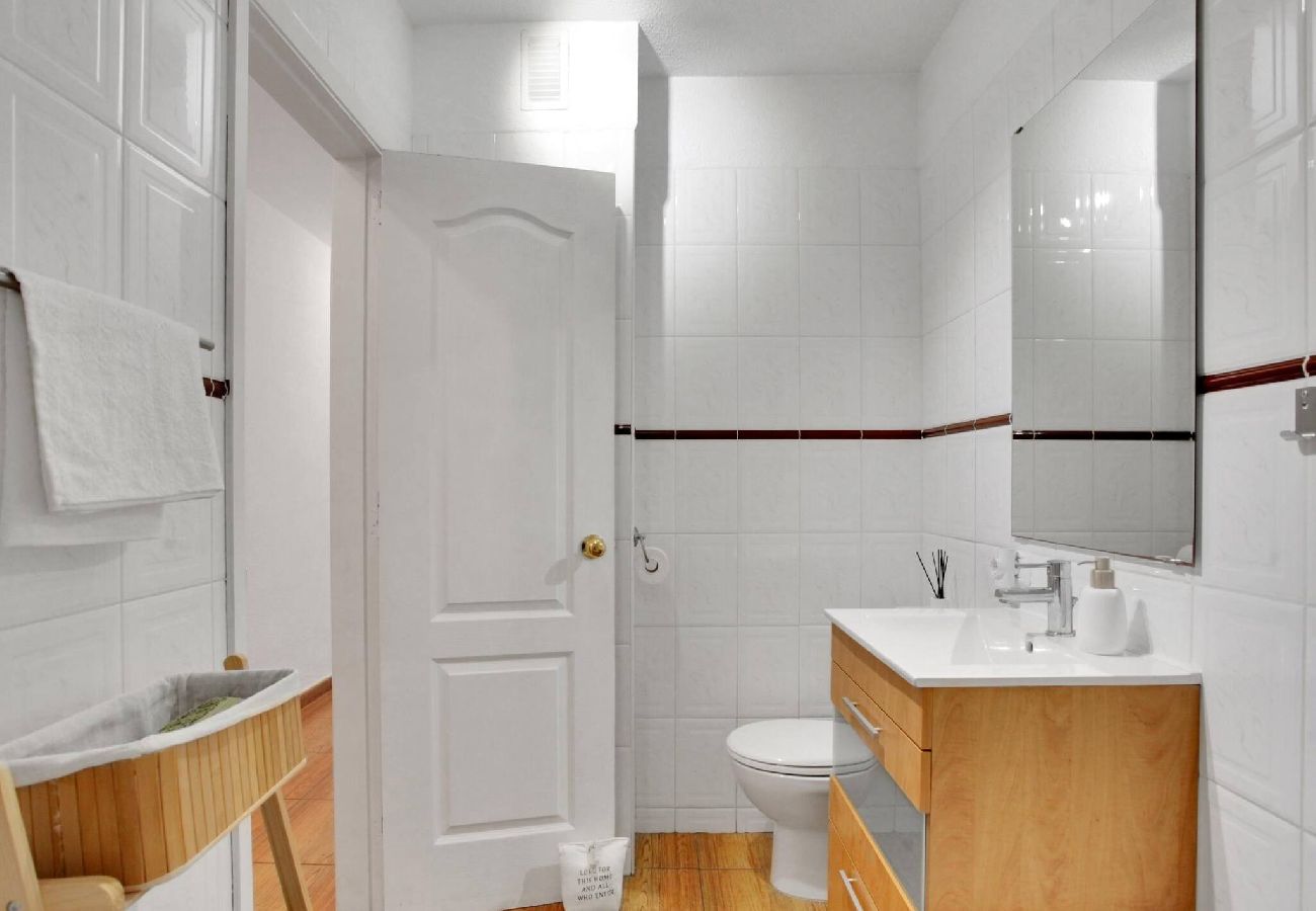 Apartment in Adeje - MonteMarAdeje new 2 bedroom apartment city Center 
