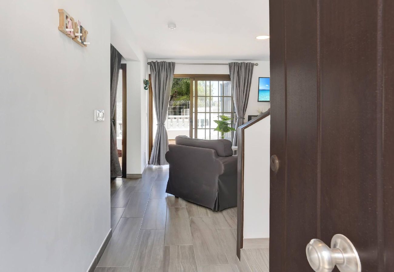 Terraced House in Costa Adeje - Golden Sand, Heated Pool, A/C, Bbq 