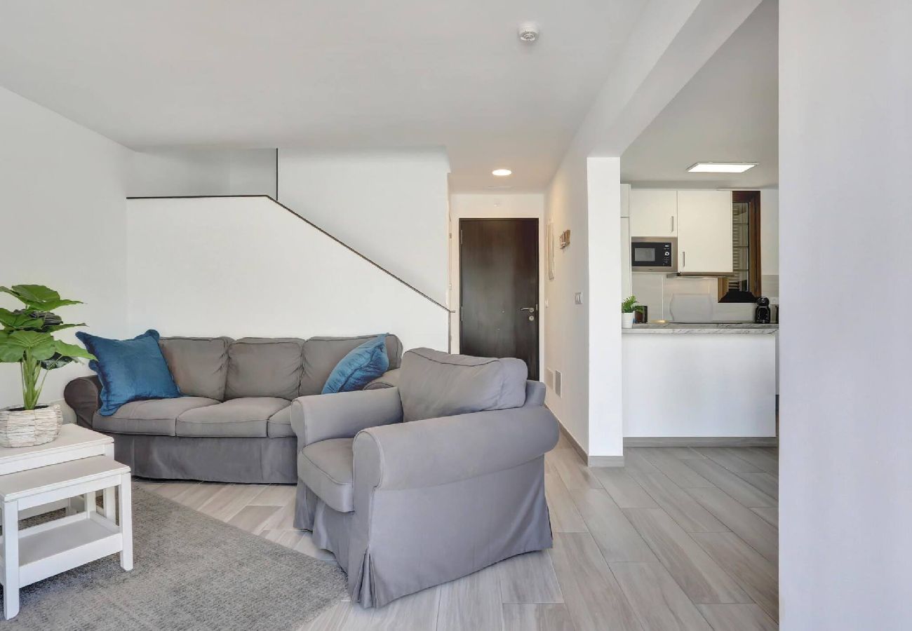 Terraced House in Costa Adeje - Golden Sand, Heated Pool, A/C, Bbq 