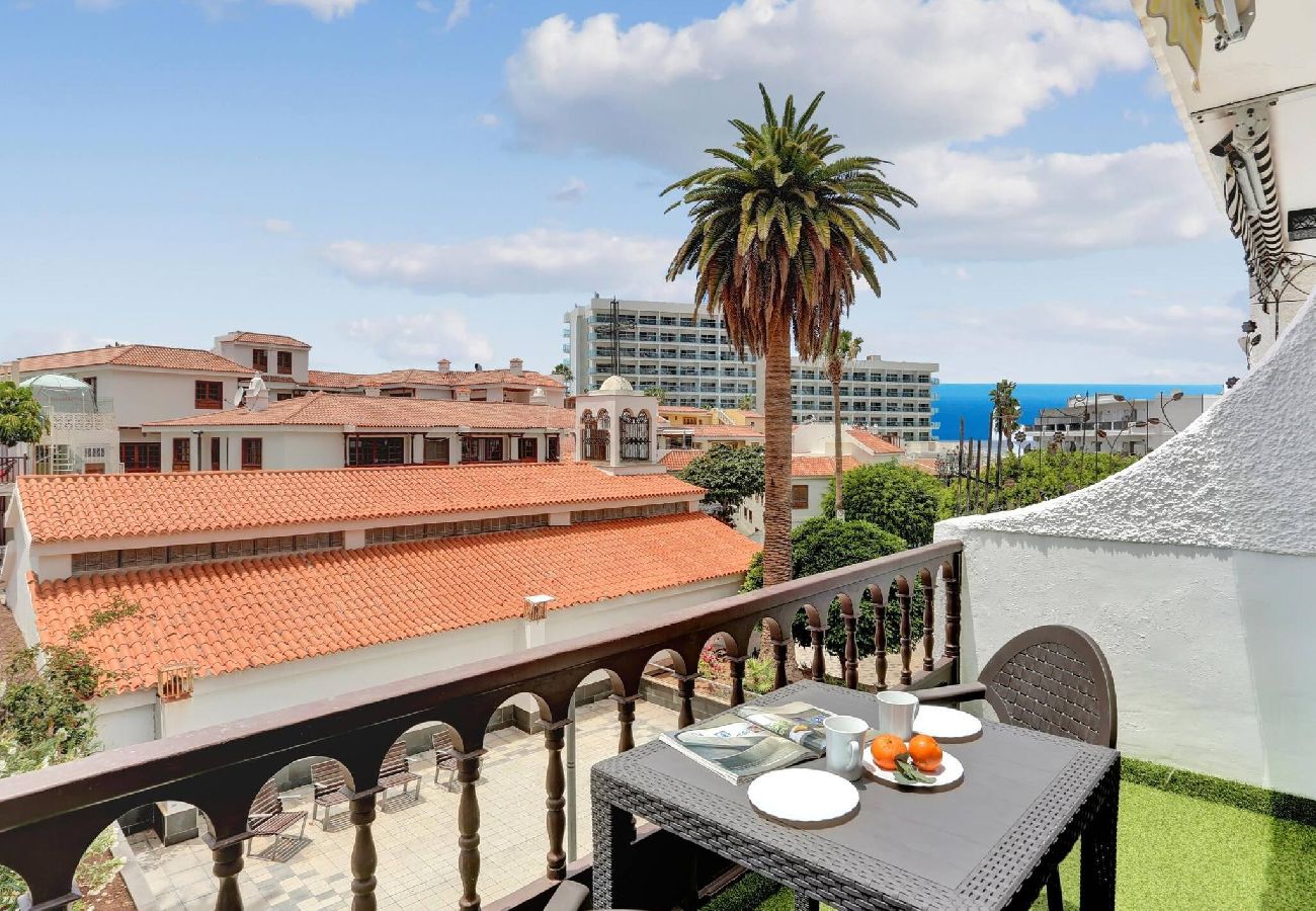Apartment in Puerto de Santiago - The Little Square Apt, Los Gigantes, Terrace, WiFi