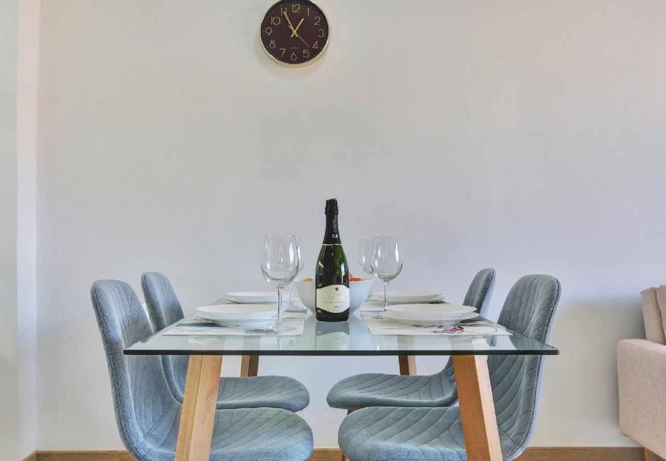 Apartment in Puerto de Santiago - The Little Square Apt, Los Gigantes, Terrace, WiFi