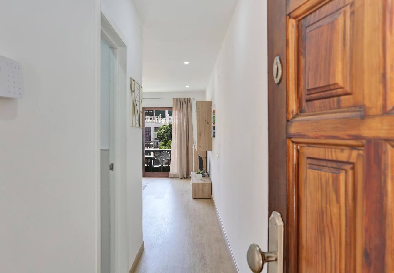 Apartment in Puerto de Santiago - The Little Square Apt, Los Gigantes, Terrace, WiFi
