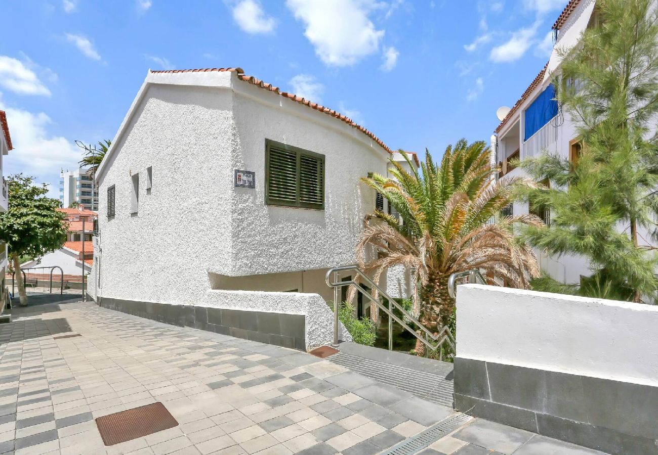 Apartment in Puerto de Santiago - The Little Square Apt, Los Gigantes, Terrace, WiFi