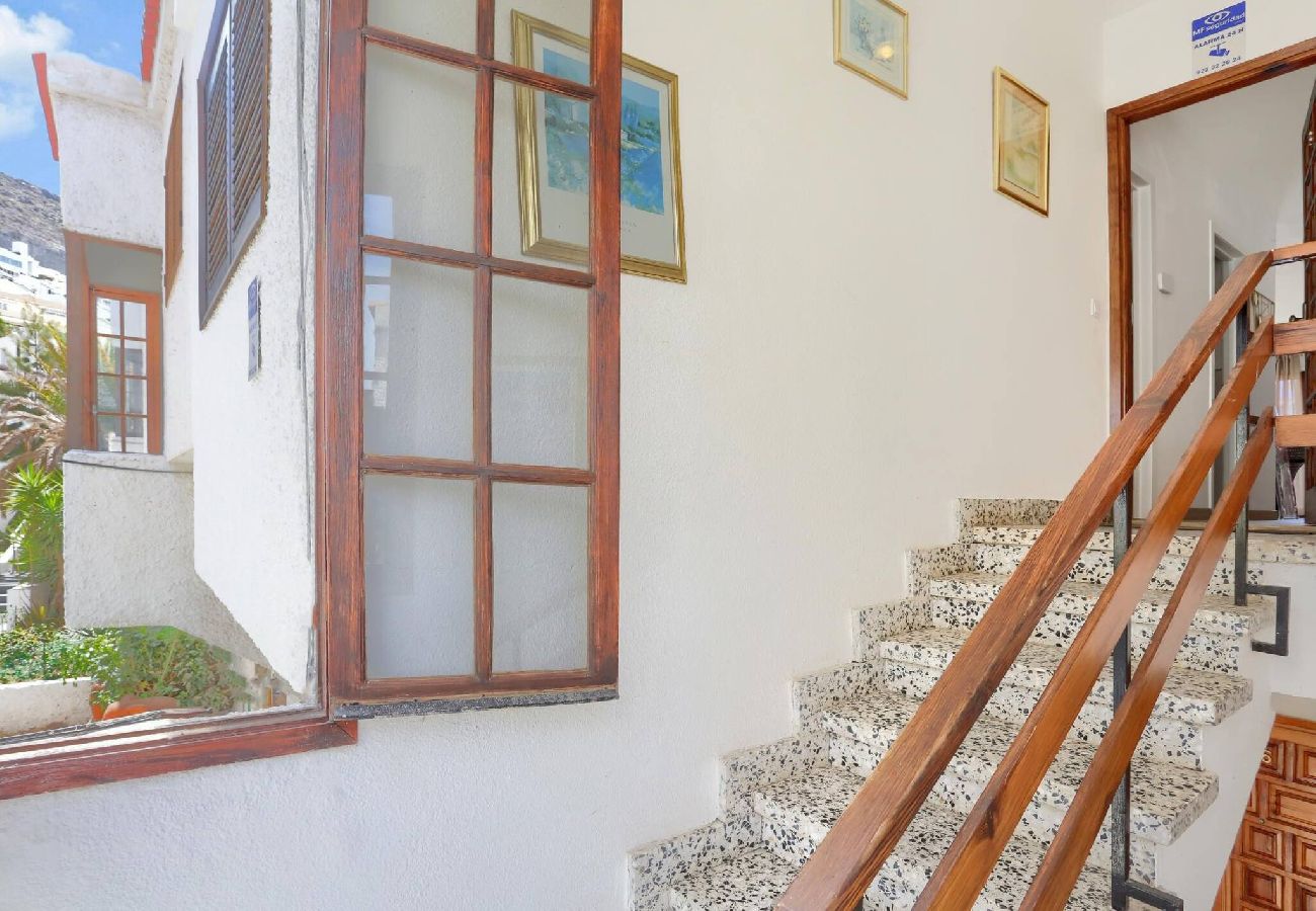 Apartment in Puerto de Santiago - The Little Square Apt, Los Gigantes, Terrace, WiFi