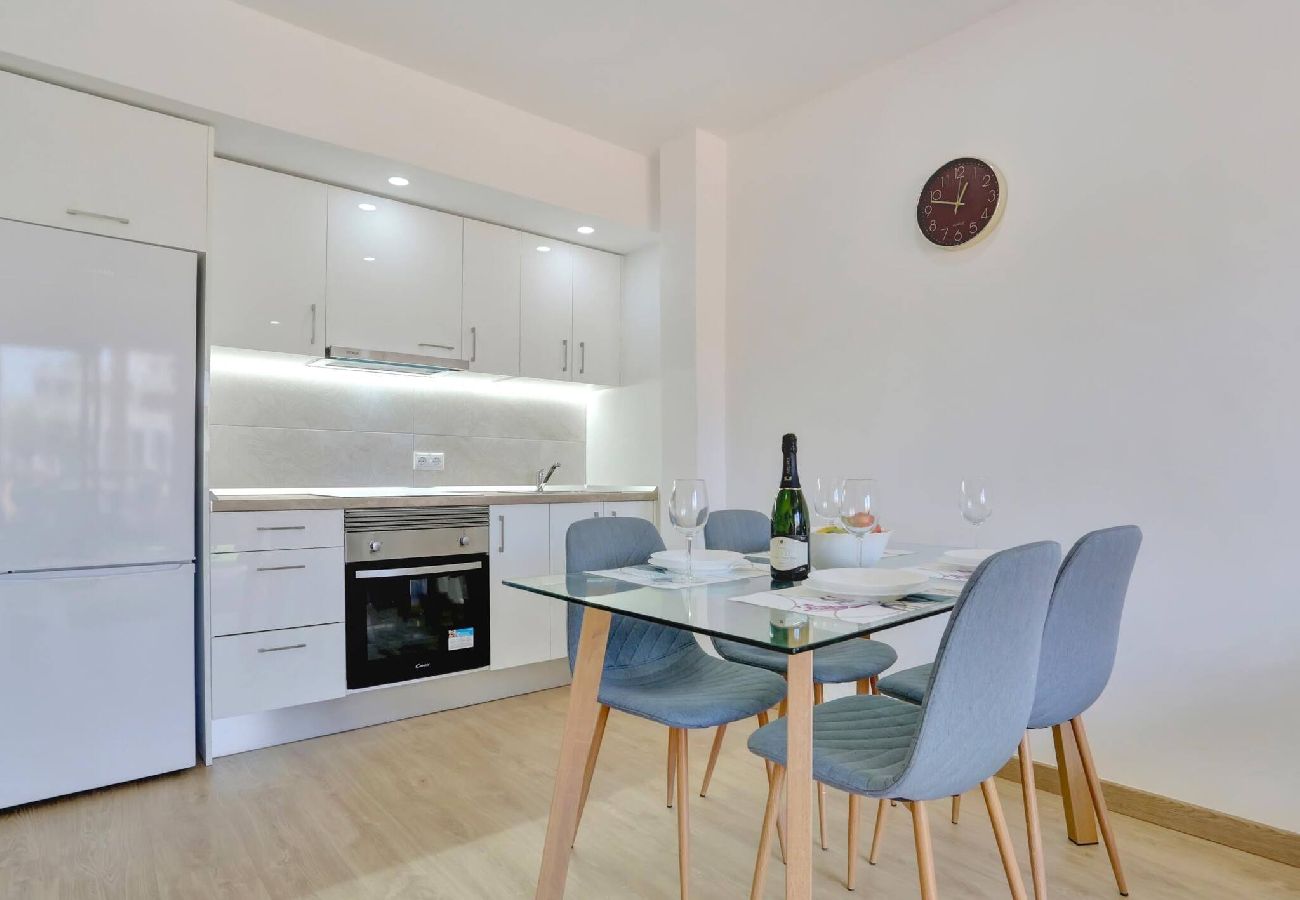Apartment in Puerto de Santiago - The Little Square Apt, Los Gigantes, Terrace, WiFi