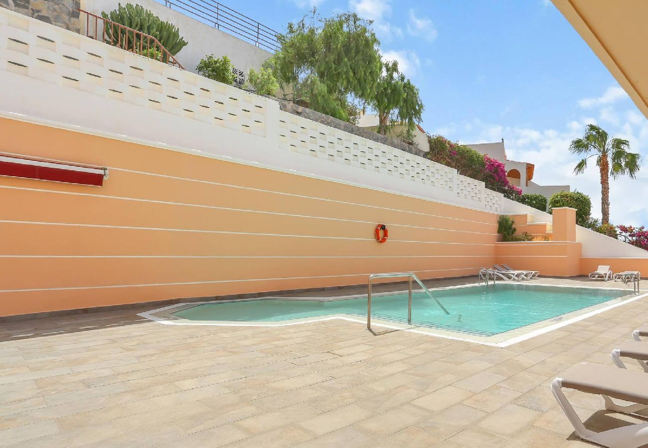 Apartment in Acantilados de Los Gigantes - The Stone Apartment, Los Gigantes, Heated Pool