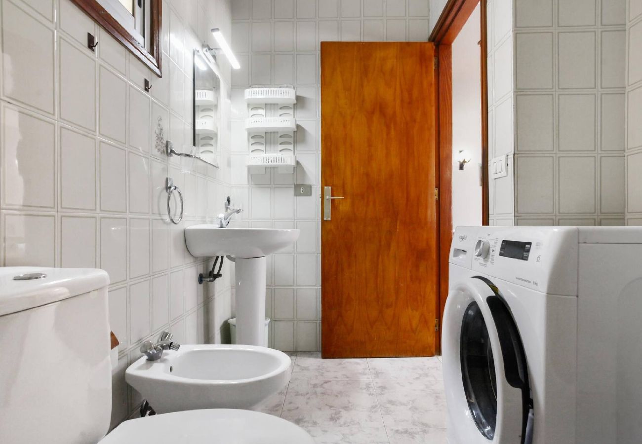 Apartment in Los Cristianos - The Atlantic Holidays, 170 m. From The Sea 