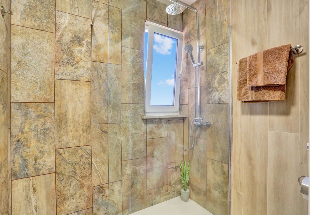 Apartment in Arona - Atlantic Breeze, Terrace, Pool, Fast Wifi 