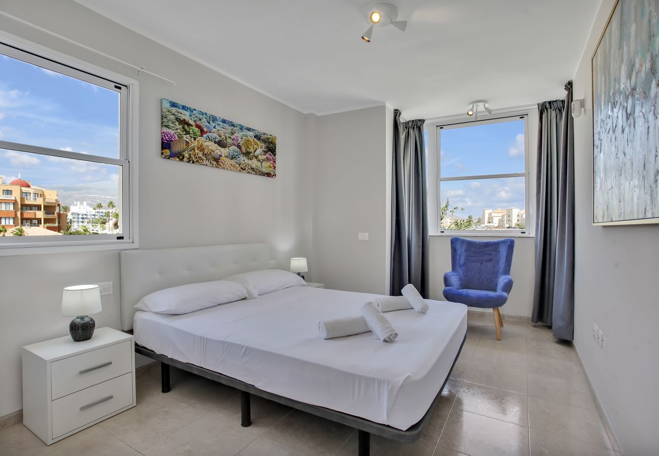 Apartment in San Miguel de Abona - Sun And Green, Heated Pool, 3 Rooms, Air C