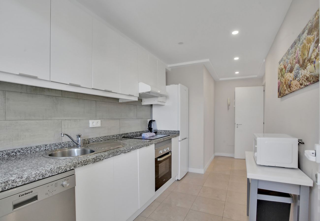 Apartment in San Miguel de Abona - Sun And Green, Heated Pool, 3 Rooms, Air C