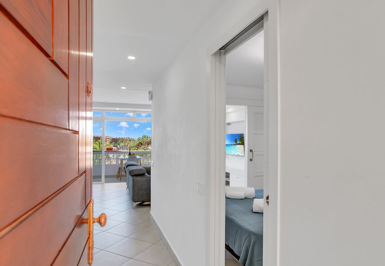 Apartment in Palm - Mar - Dream Holidays, Wonderful Ocean View,Fast Wi Fi