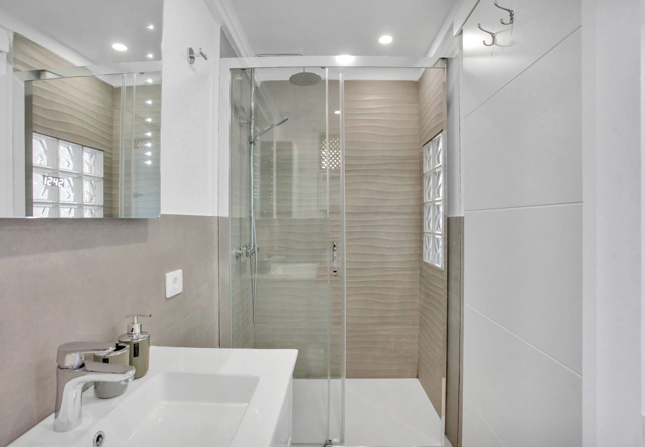 Apartment in Palm - Mar - Dream Holidays, Wonderful Ocean View,Fast Wi Fi