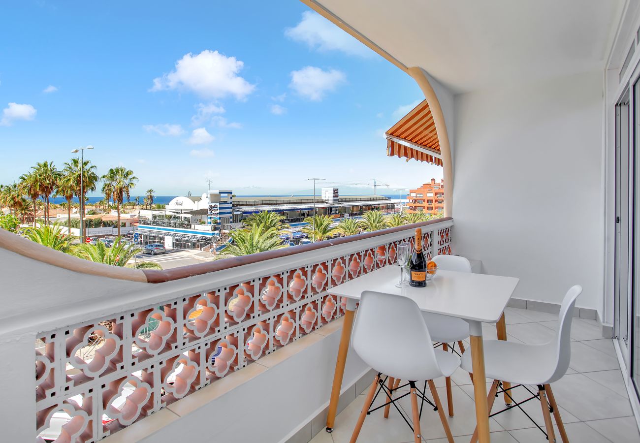 Apartment in Palm - Mar - Dream Holidays, Wonderful Ocean View,Fast Wi Fi