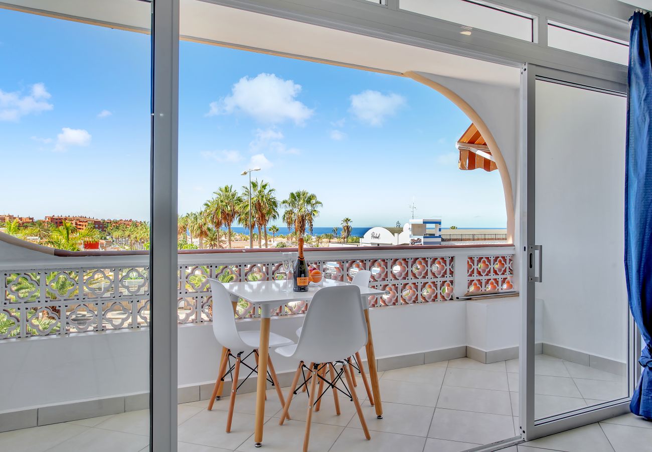 Apartment in Palm - Mar - Dream Holidays, Wonderful Ocean View,Fast Wi Fi
