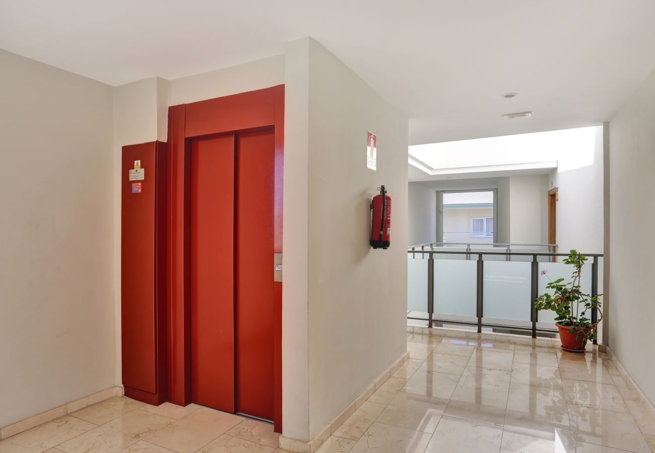 Apartment in Arona - San Lorenzo Apt, 2Huge Terraces Whit View, Parking
