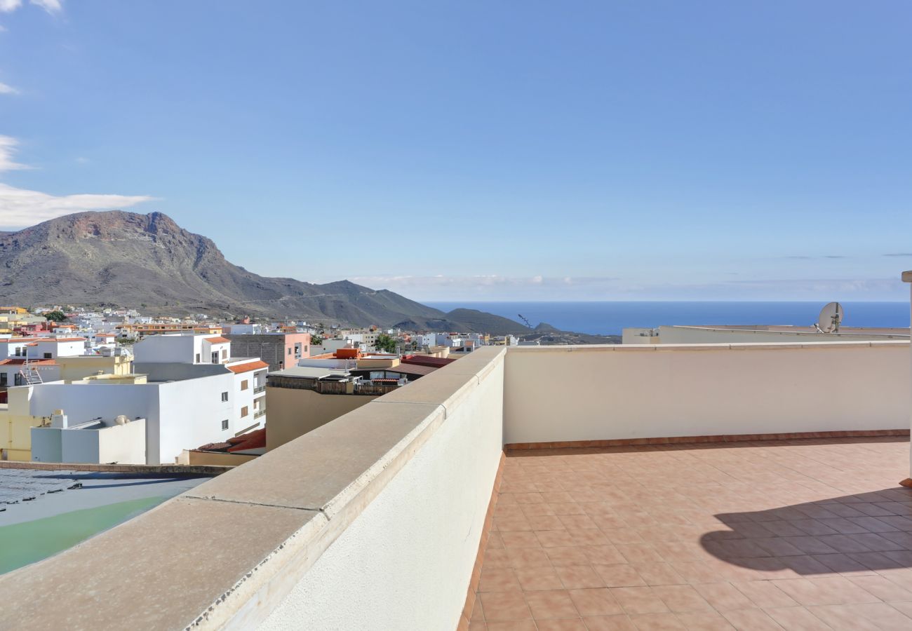 Apartment in Arona - San Lorenzo Apt, 2Huge Terraces Whit View, Parking