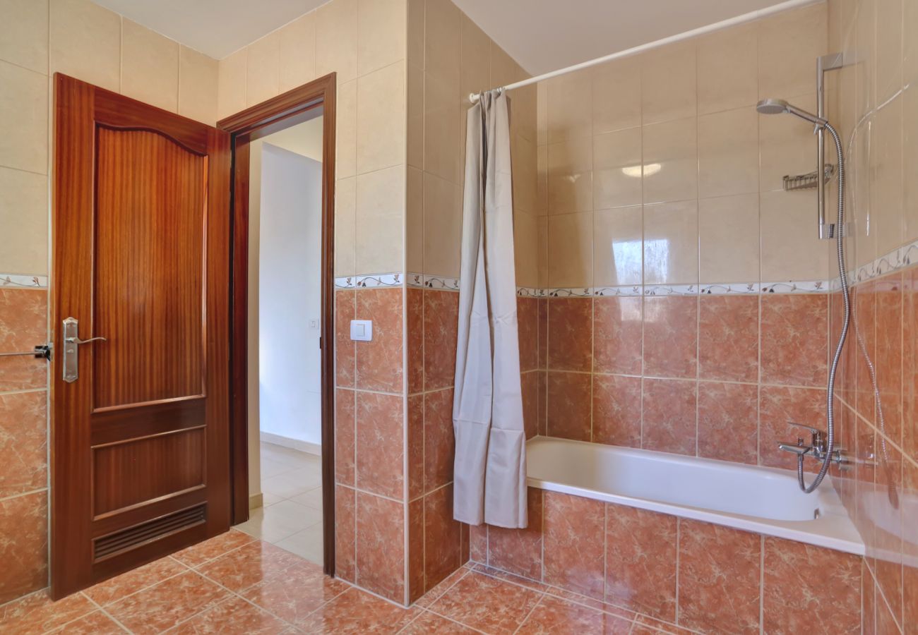 Apartment in Arona - San Lorenzo Apt, 2Huge Terraces Whit View, Parking