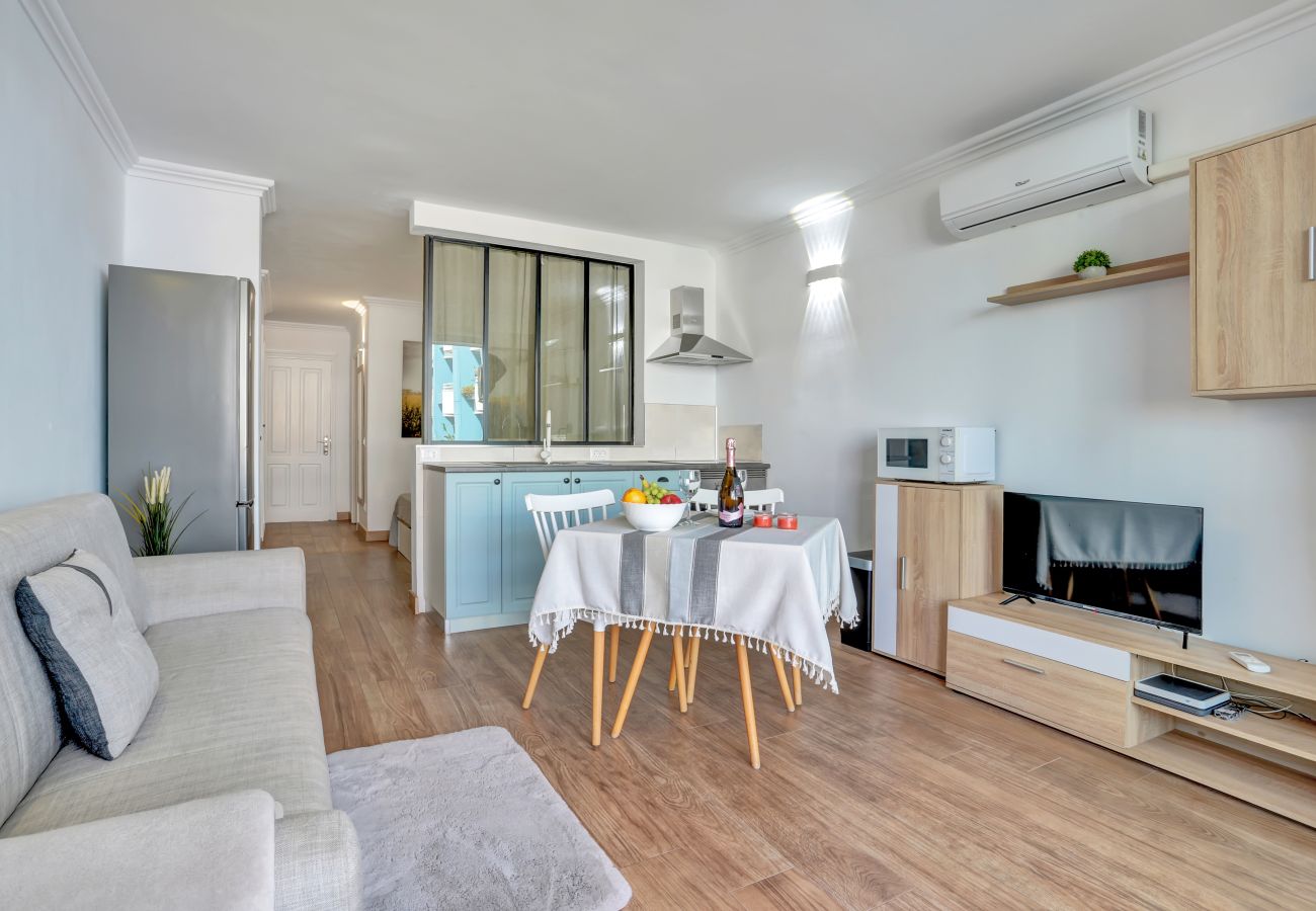 Studio in San Miguel de Abona - Golf del Sur, Air Con, Pools, Parking, Fiber