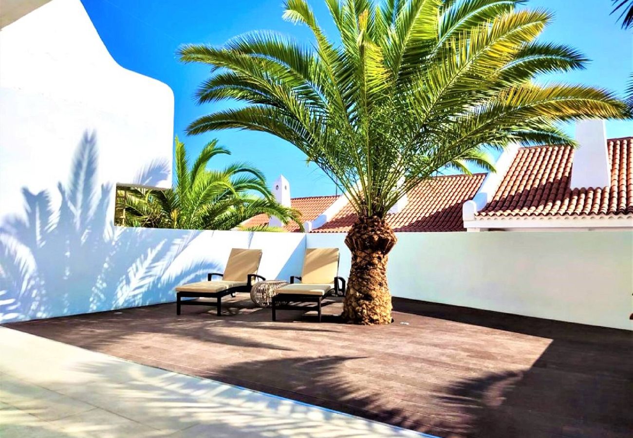 Appartement à San Miguel de Abona - GOLD SAND, Huge Terrace, Fast Wi-Fi, Sat TV 