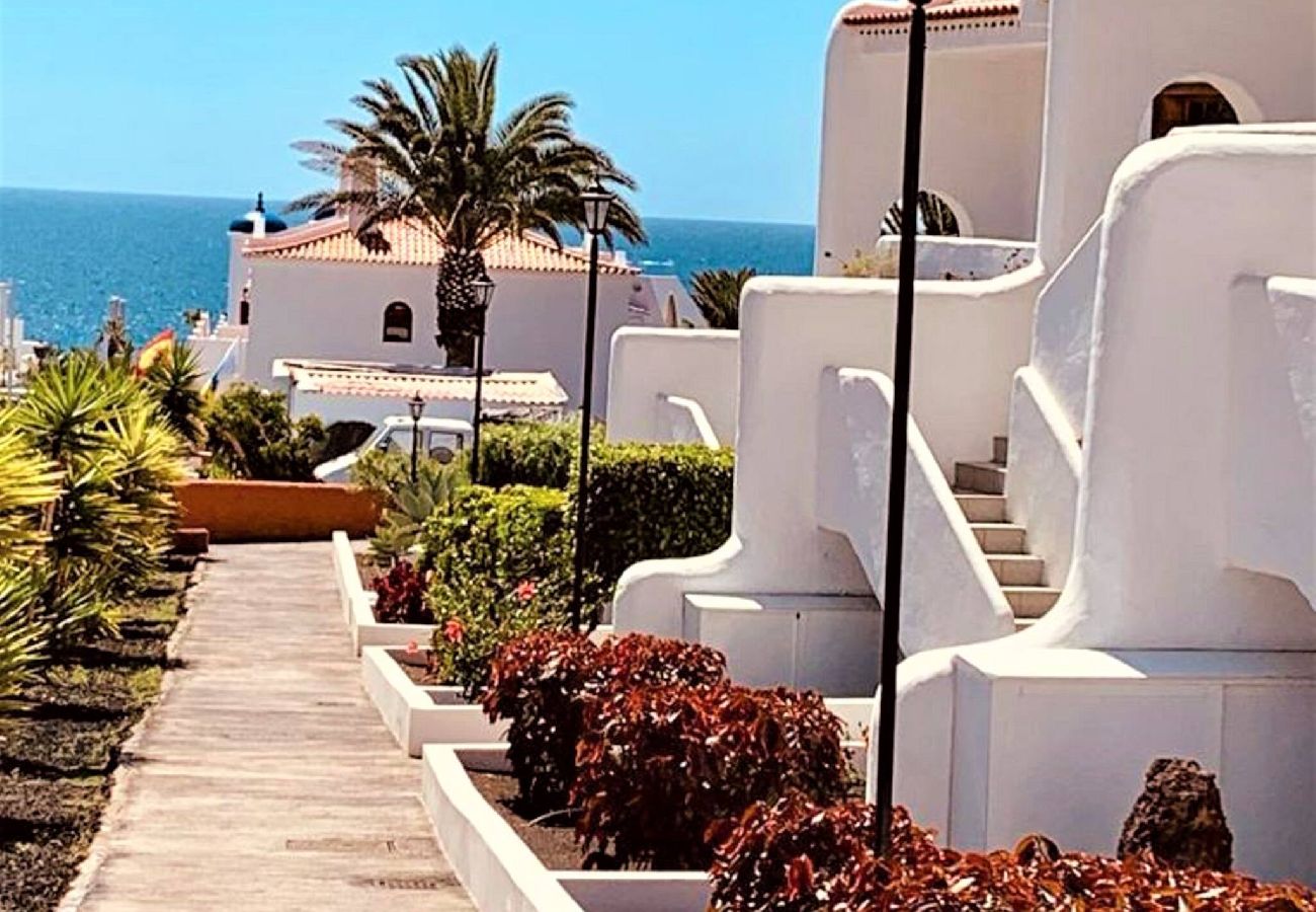 Appartement à San Miguel de Abona - GOLD SAND, Huge Terrace, Fast Wi-Fi, Sat TV 