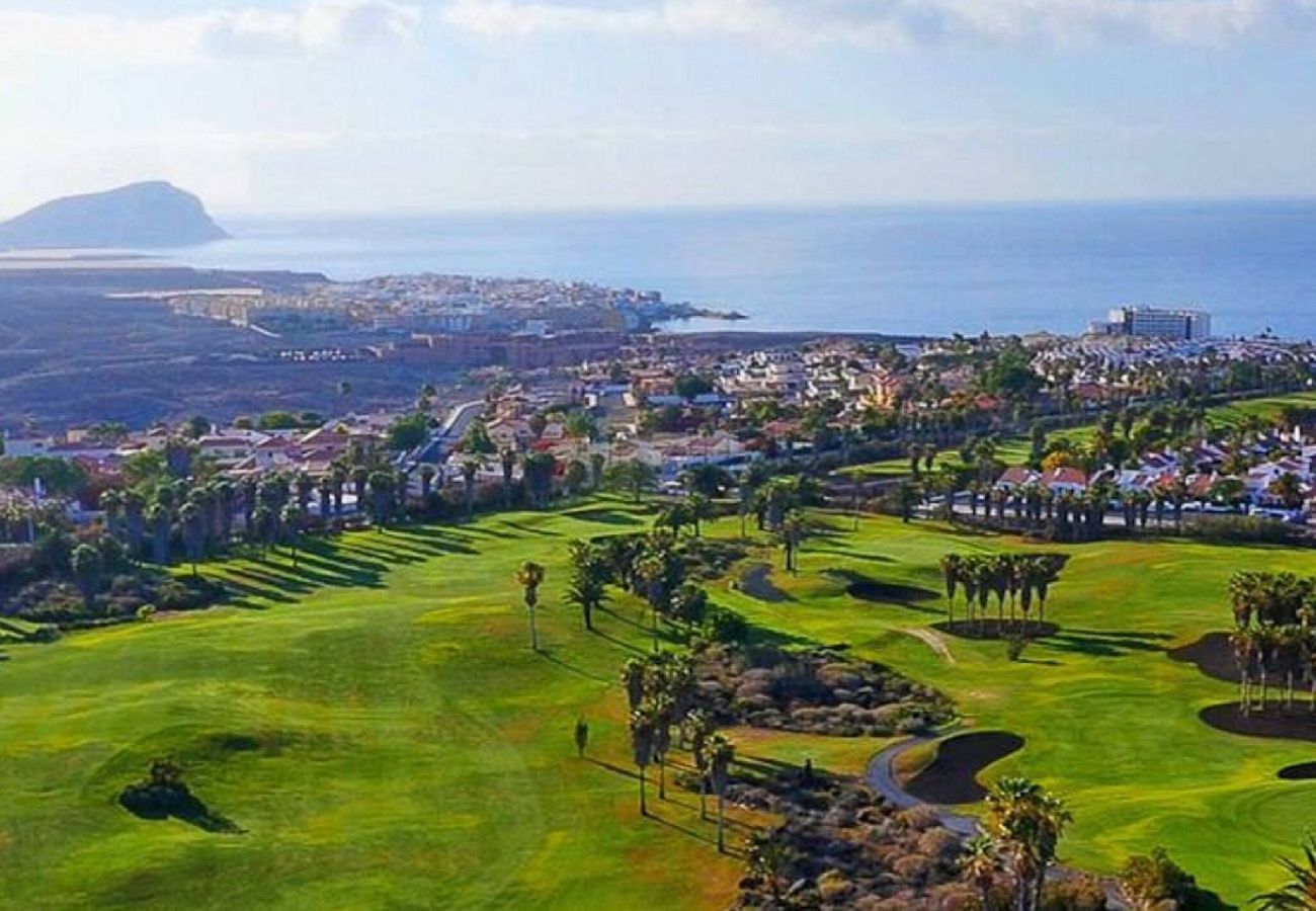 Appartement à San Miguel de Abona - GOLD SAND, Huge Terrace, Fast Wi-Fi, Sat TV 