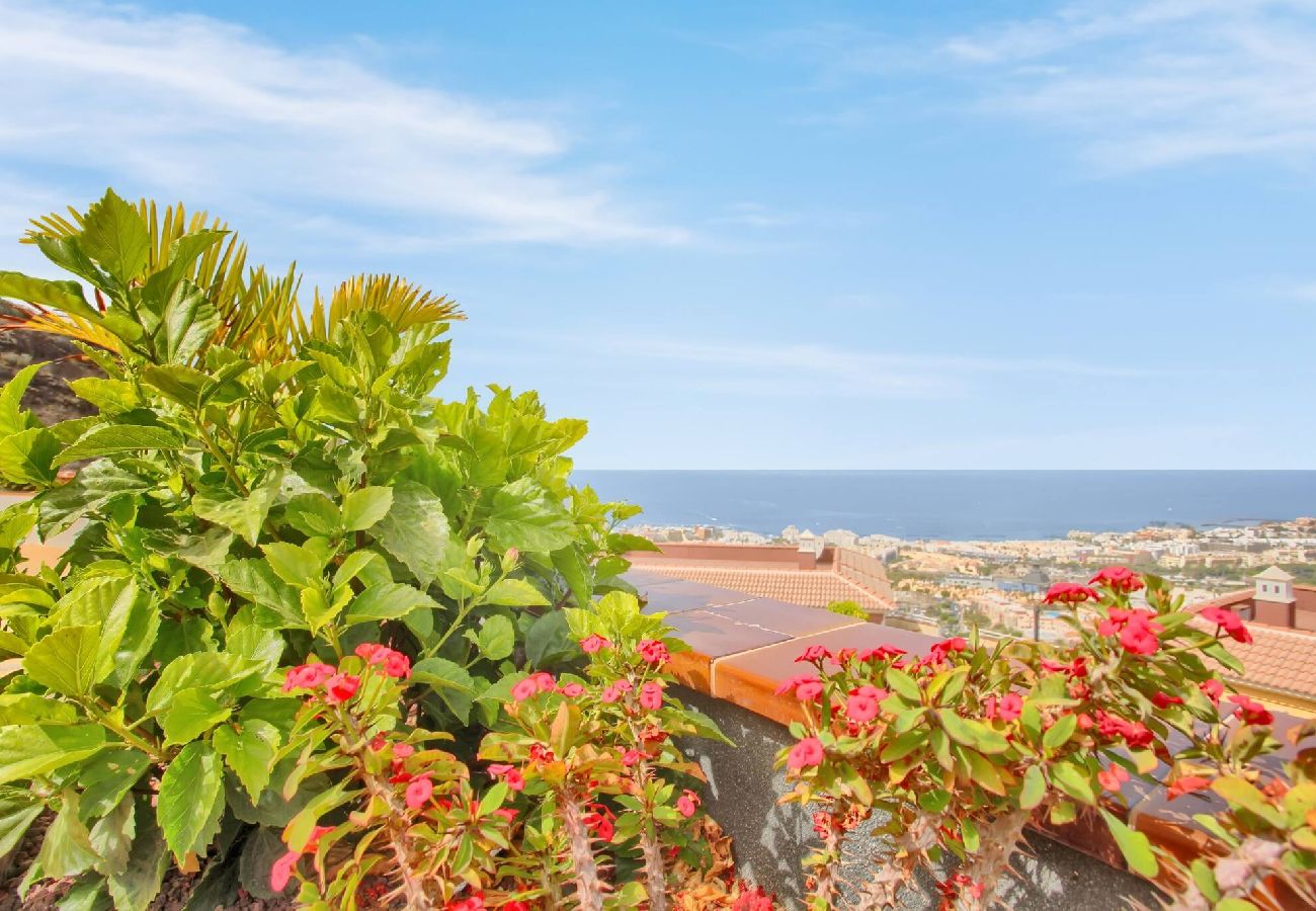 Appartement à Costa Adeje - The Penthouse, Fabulous Sunset, Heated Pool, Fiber