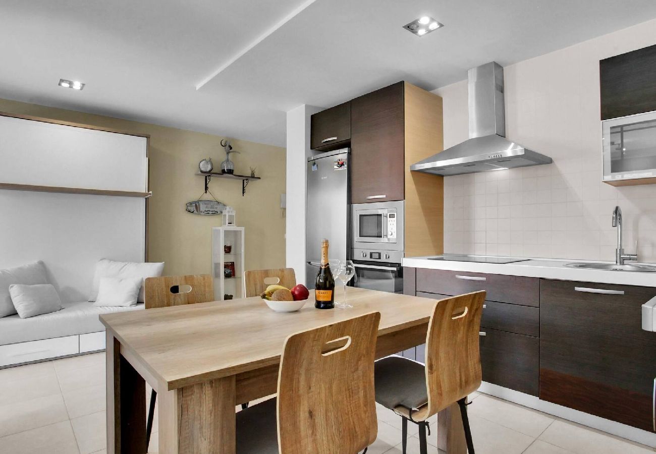 Appartement à Palm - Mar - Nice Mocan, Garage, Pool, Fiber, Padel, A/C 