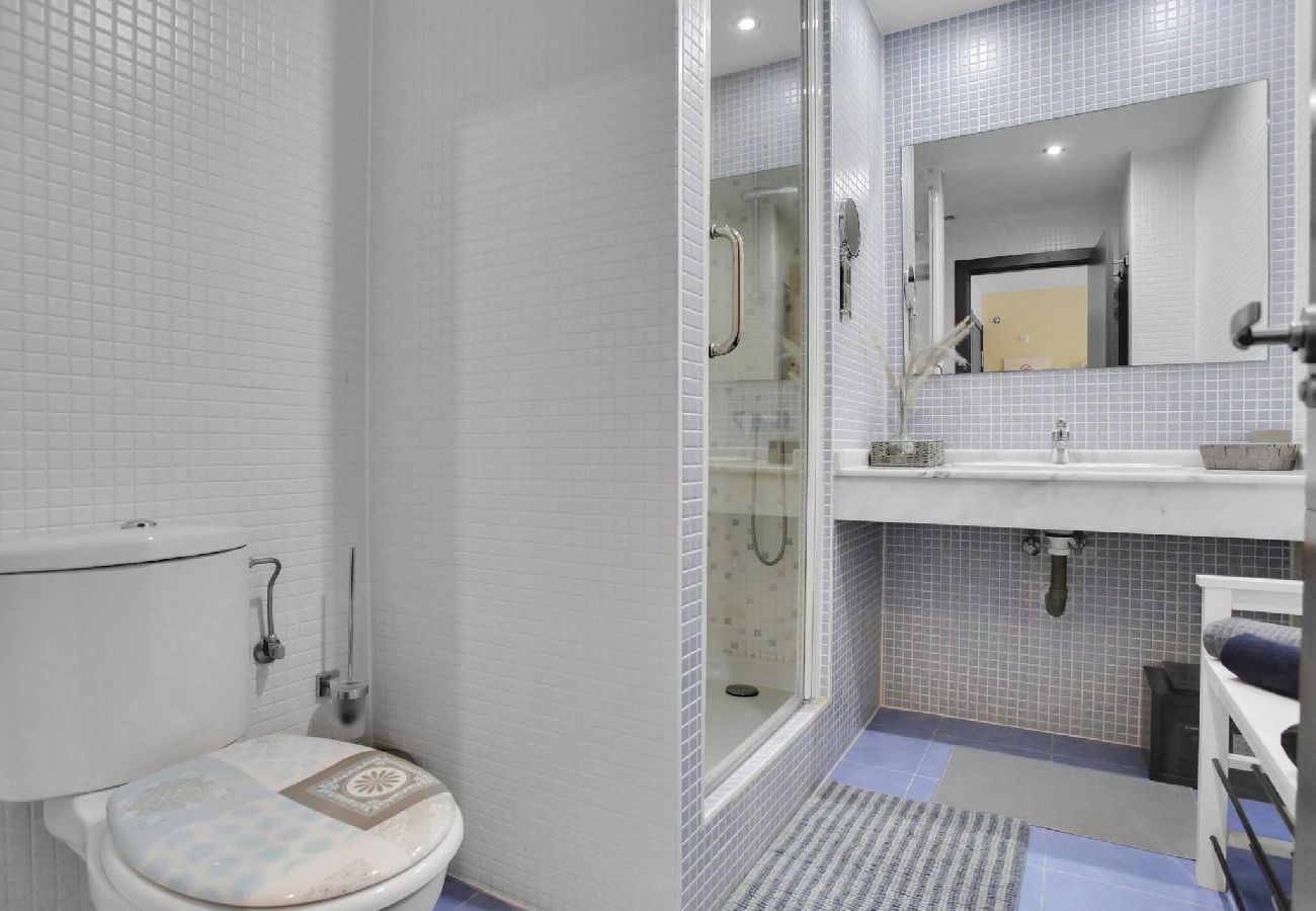 Appartement à Palm - Mar - Nice Mocan, Garage, Pool, Fiber, Padel, A/C 