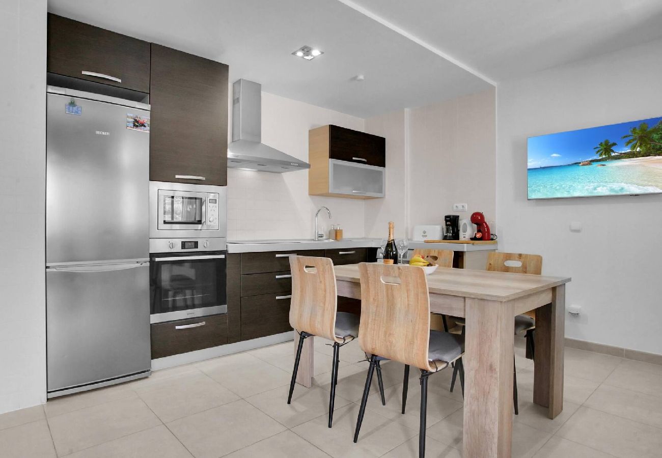 Appartement à Palm - Mar - Nice Mocan, Garage, Pool, Fiber, Padel, A/C 