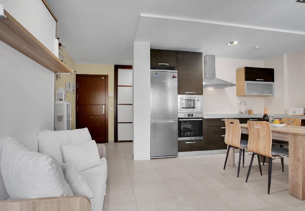 Appartement à Palm - Mar - Nice Mocan, Garage, Pool, Fiber, Padel, A/C 