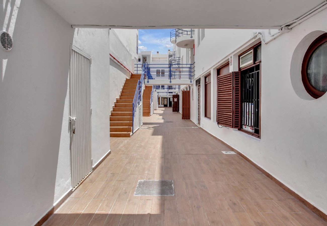 Appartement à Los Cristianos - Ferdy's Home, Pool, Wi Fi, Downtown Los Cristianos 