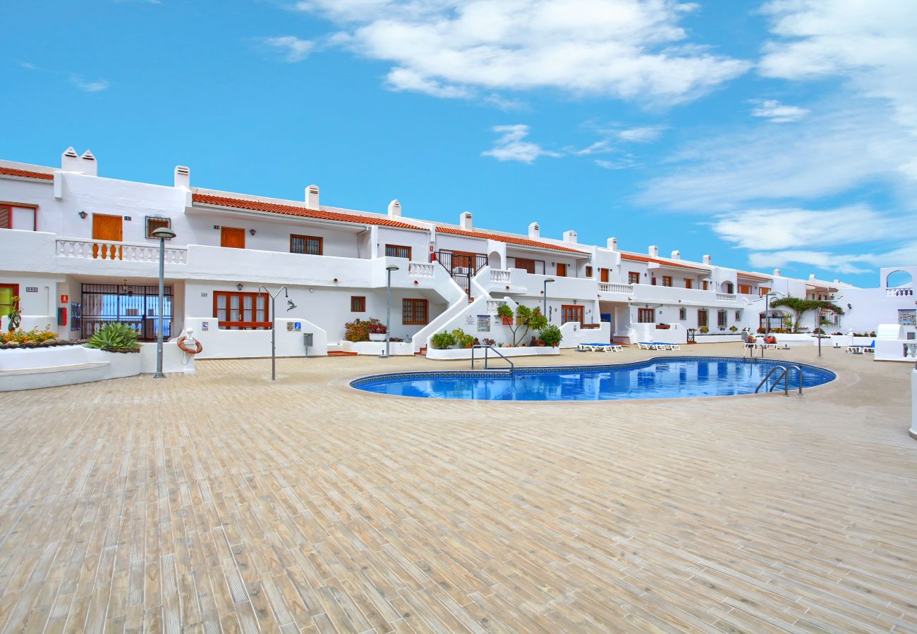 Studio à Los Cristianos - Relaxing Studio Los Cristianos,AirCon, Heated Pool 