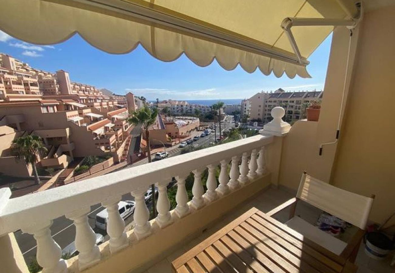Studio à Los Cristianos - Top Floor Panoramic Studio, Heated Pool 