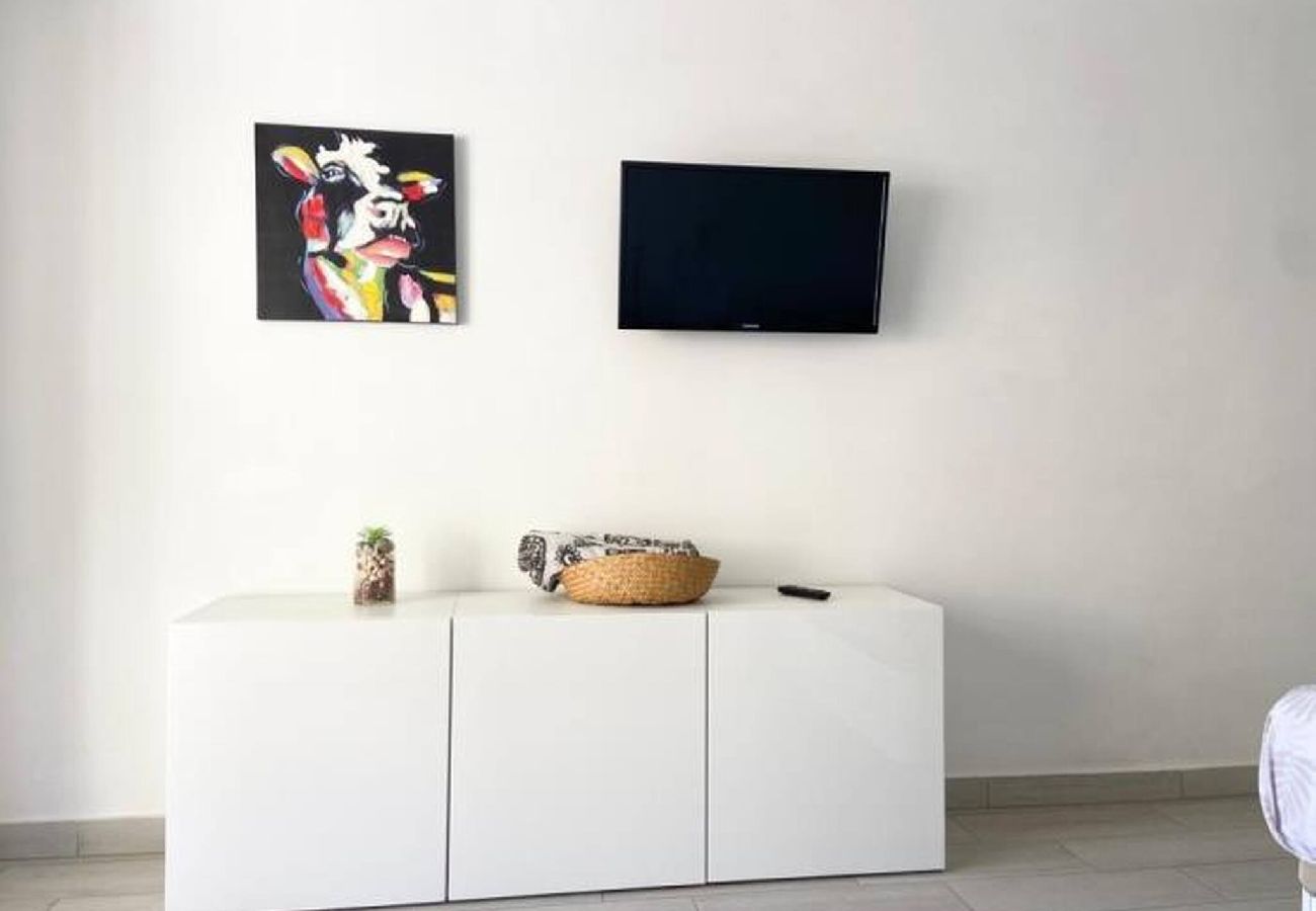 Studio à Los Cristianos - Top Floor Panoramic Studio, Heated Pool 