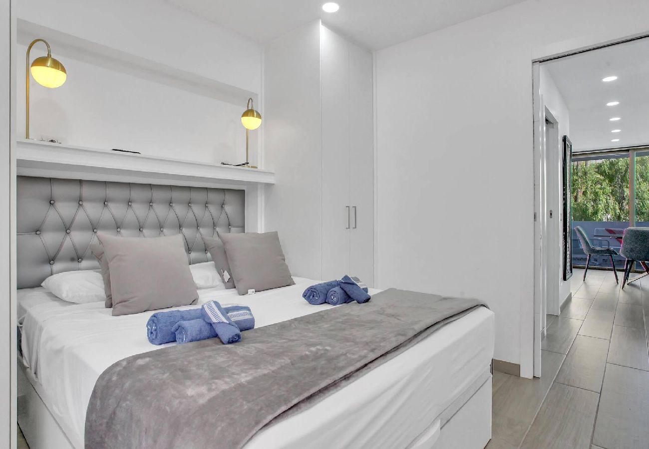 Appartement à Playa de Las Americas - Charming Las Americas, Terrace, Fiber, Pool 