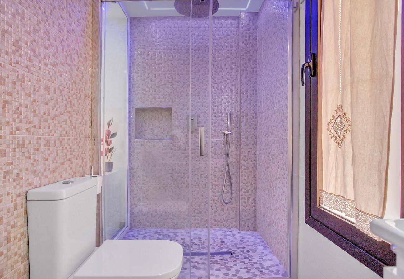 Appartement à Playa de Las Americas - Charming Las Americas, Terrace, Fiber, Pool 