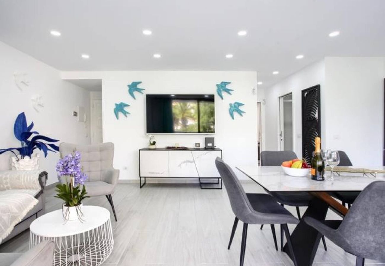 Appartement à Playa de Las Americas - Charming Las Americas, Terrace, Fiber, Pool 