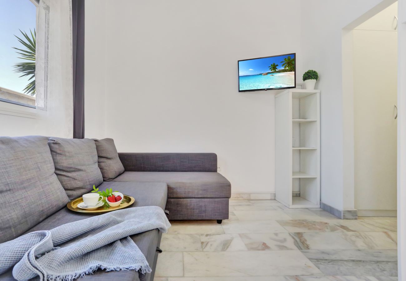 Appartement à Acantilados de Los Gigantes - The Stone Apartment, Los Gigantes, Heated Pool