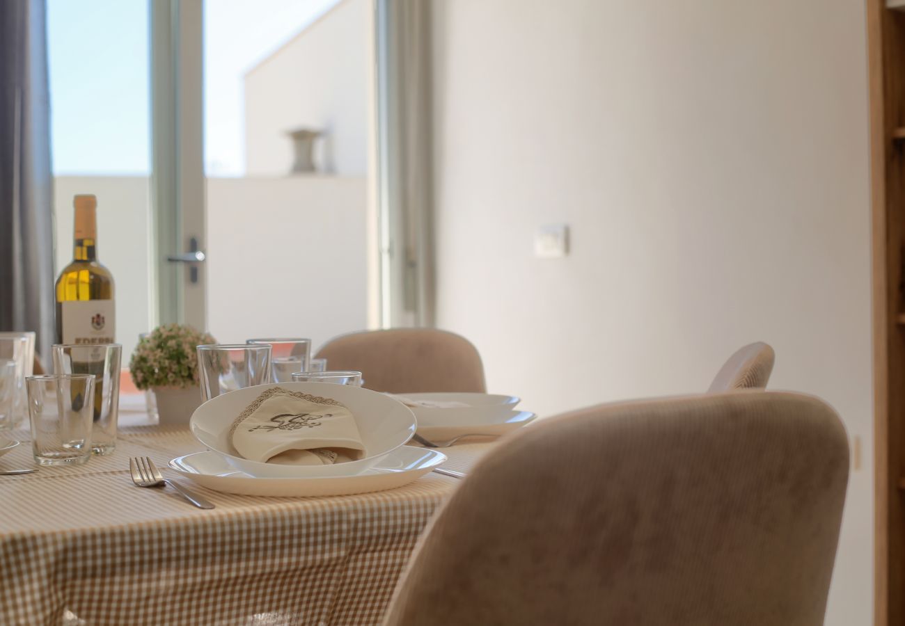 Appartement à Arona - San Lorenzo Apt, 2Huge Terraces Whit View, Parking