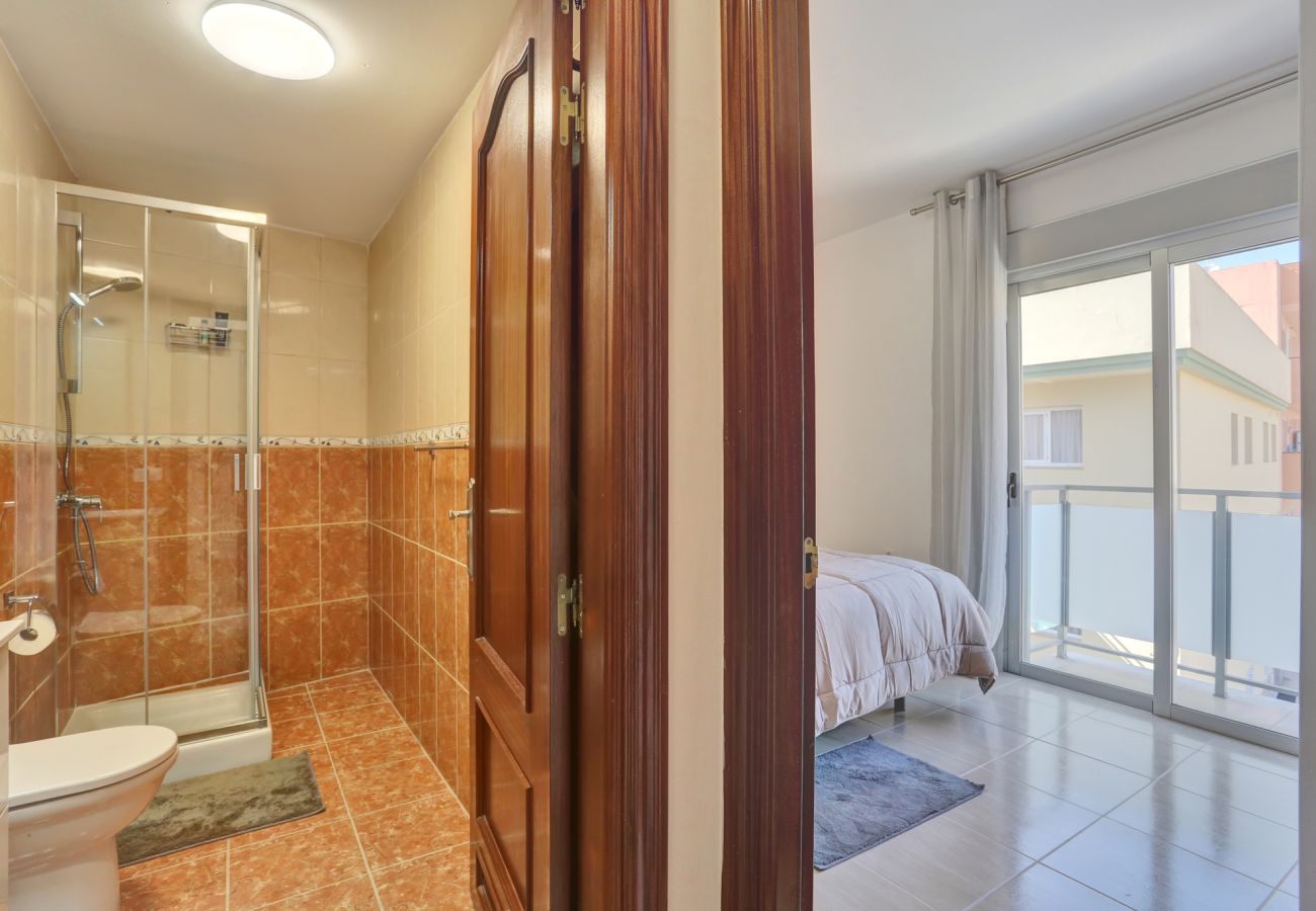 Appartement à Arona - San Lorenzo Apt, 2Huge Terraces Whit View, Parking