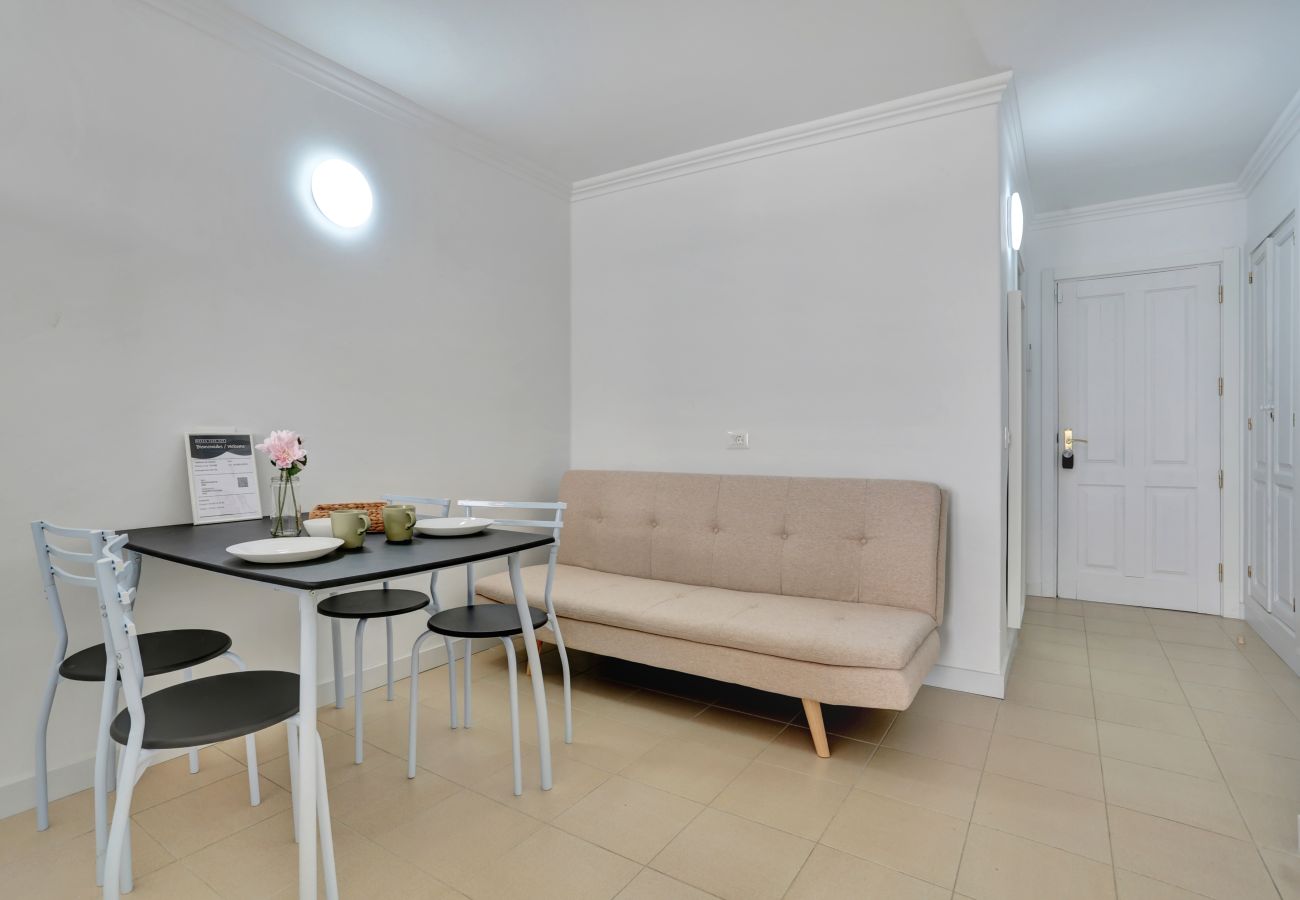Studio à San Miguel de Abona - Top Floor Studio. Pools, Fast Internet, Parking