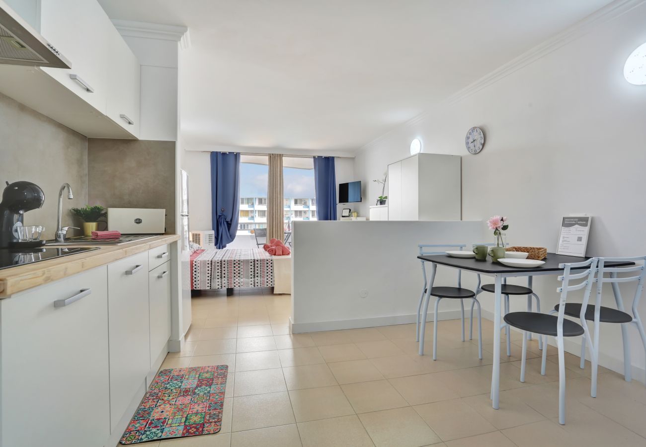 Studio à San Miguel de Abona - Top Floor Studio. Pools, Fast Internet, Parking